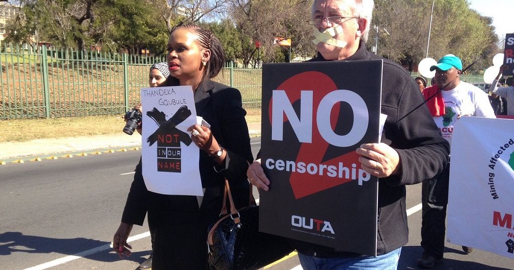 South Africans march against censorship by SABC | Africanews