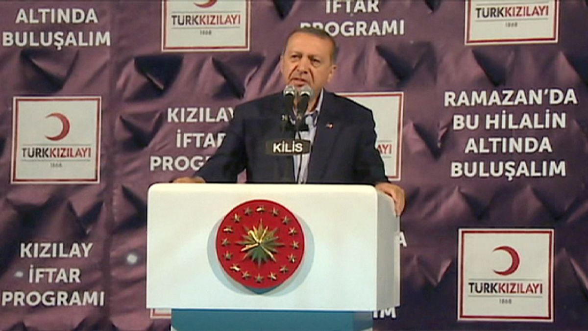 Turquia: Erdogan propõe dar nacionalidade turca aos refugiados