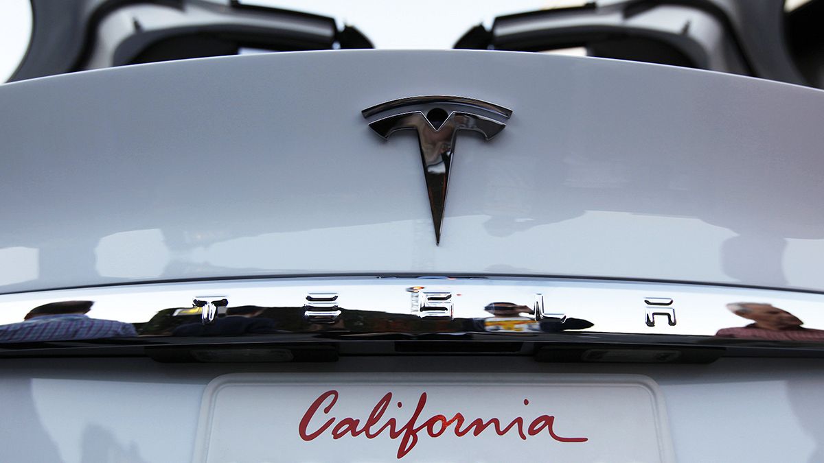 Tesla Motors не выполняет производственный план