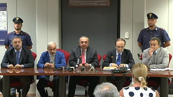 İtalya'da insan kaçakçılığı şebekesine darbe İtalya'da insan kaçakçılığı şebekesine darbe