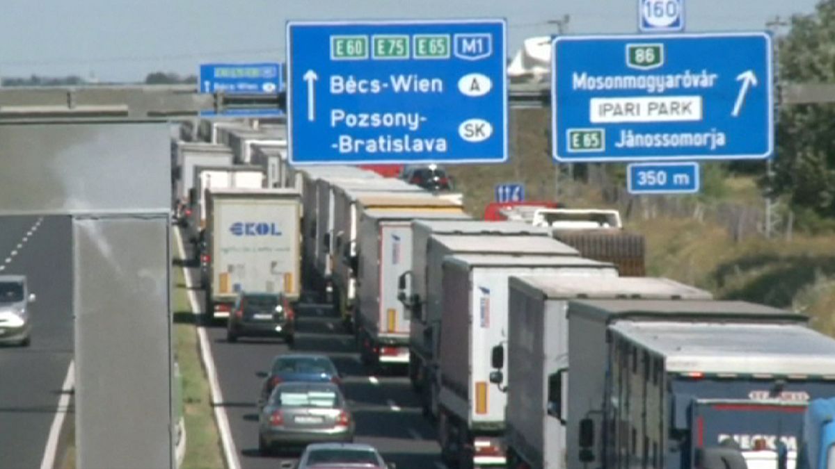 راهبندان کامیون ها در مرز مجارستان اتریش