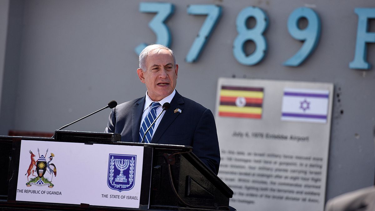 رئيس الوزراء الاسرائيلي يحيي ذكرى عملية 
عنتيبي في أوغندا
