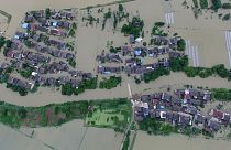 ثلاثة وتسعون قتيلا على الأقل في فيضانات تضرب الصين