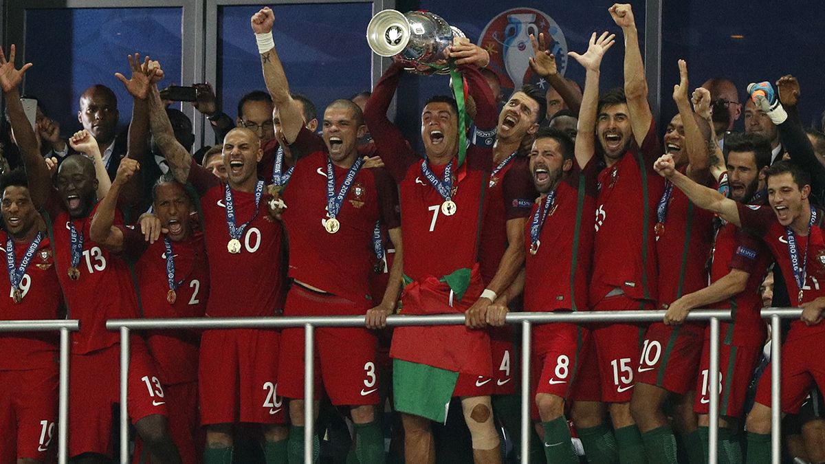 FINAL DE LA EURO 2016: Éder da la victoria a Portugal.