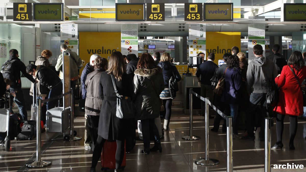 Χάος με τις πτήσεις της Vueling - «Επιχειρησιακά προβλήματα» επικαλείται η εταιρεία