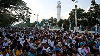 Muçulmanos celebram fim do Ramadão