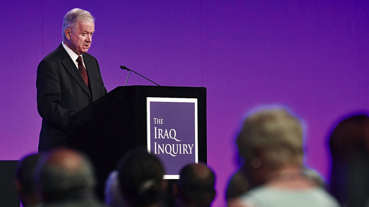 Relatório Chilcot enuncia erros de Blair na invasão do Iraque
