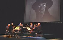 Philip Glass interpreta "Drácula", por primera vez, en Rumanía