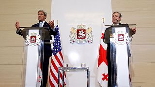 Kerry pledges support for Georgia's western aims before NATO summit