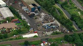 Cinco obreros muertos al desplomarse un muro en una planta de reciclaje en Inglaterra