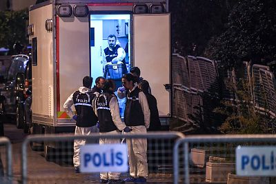 Turkish forensics arrive to the Saudi Arabia\'s consulate in Istanbul on Oct. 15, 2018 to search the premises in the investigation over missing Saudi journalist Jamal Khashoggi.