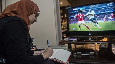 Une femme première commentatrice de matchs en Egypte
