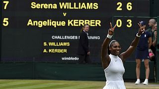 Wimbledon Tenis Turnuvası tek kadınlarda zafer finalde Angelique Kerber'i mağlup eden Serena Williams'ın oldu.