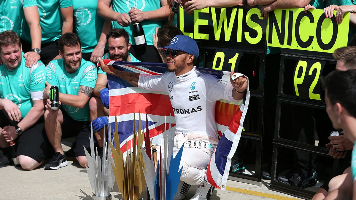 Hamilton győzött Silverstone-ban!