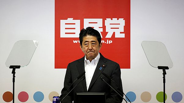 Giappone, Abe centra l'obiettivo: maggioranza di 2/3 alla Camera Alta Giappone, Abe centra l'obiettivo: maggioranza di 2/3 alla Camera Alta
