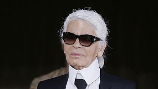 Geistesblitze in der Badewanne - Karl Lagerfeld im euronews-Interview