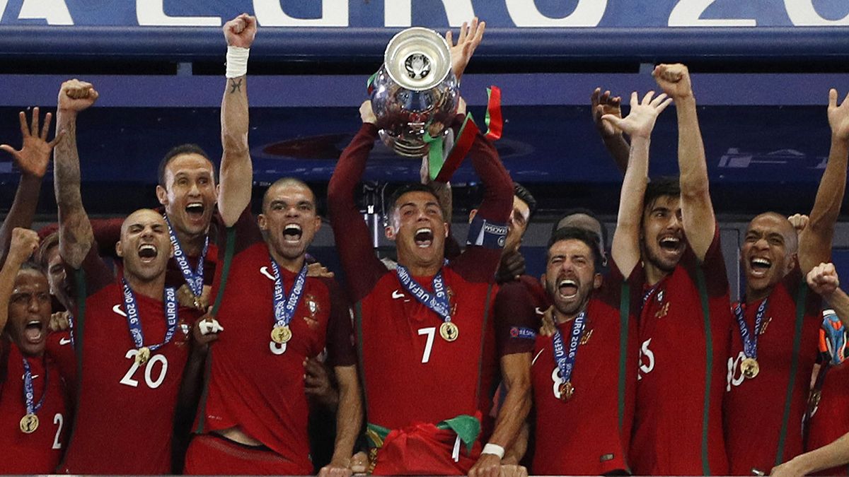 Euro 2016 : le Portugal ivre de bonheur, Griezmann élu meilleur joueur
