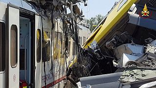 Al menos 20 muertos y decenas de heridos en un accidente ferroviario en la región de Apulia, Italia