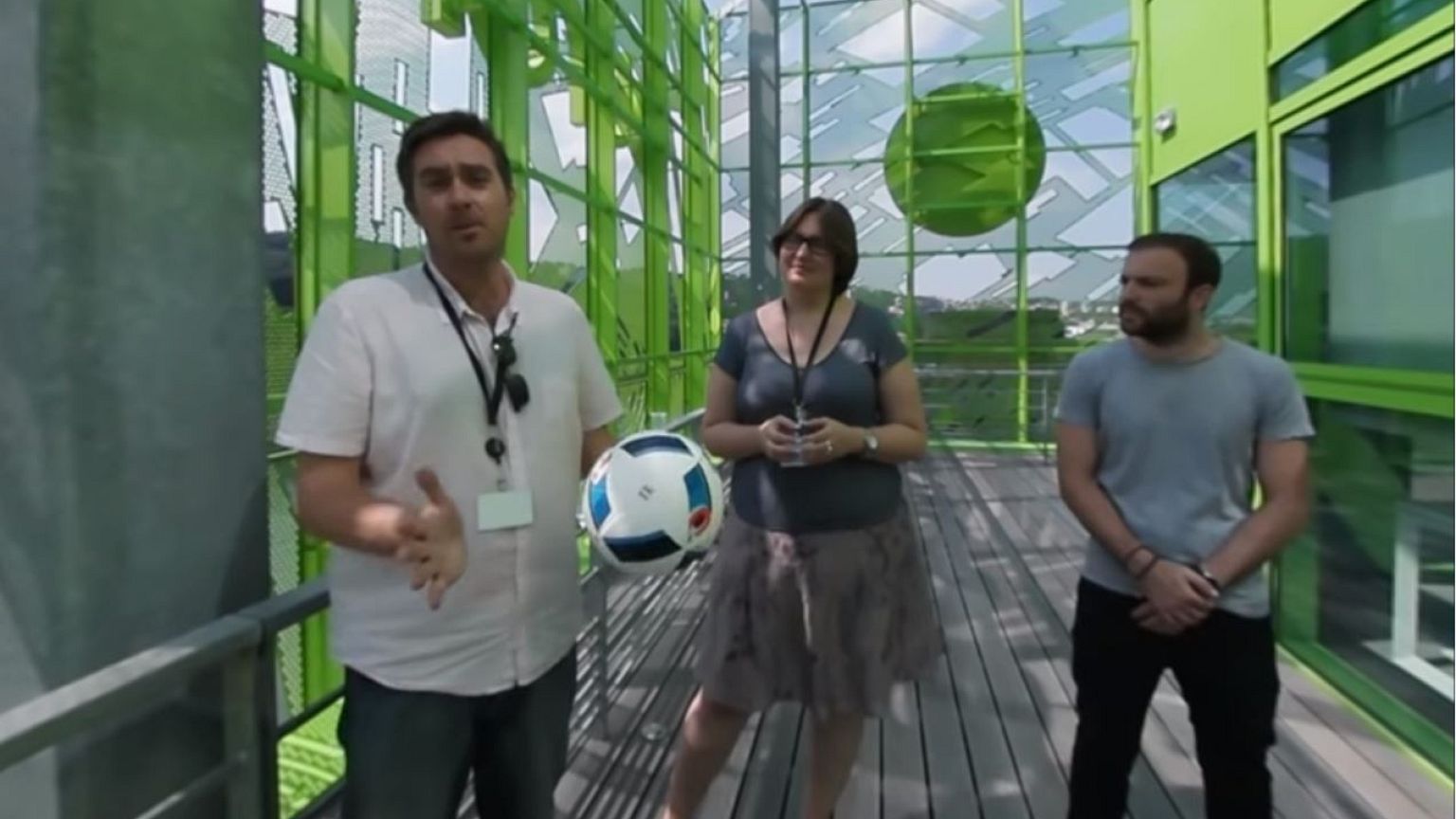Watch in 360° - how Euronews' multinational sport team saw Euro2016