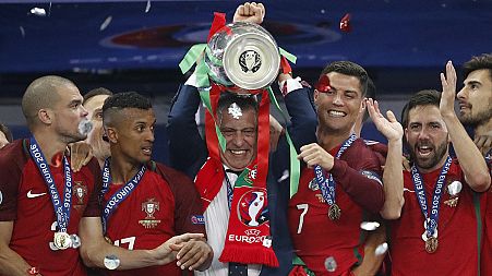 Euro 2016: big and expensive football party