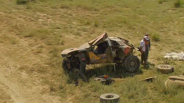 Silk Way Rally: Despres si riporta al comando, gara compromessa per Peterhansel Silk Way Rally: Despres si riporta al comando, gara compromessa per Peterhansel