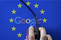 مرة جديدة، المفوضية الأوروبية تلاحق شركة غوغل قضائيا بتهمة الهيمنة على المساحات الإعلانية و الأسعار المقارنة عبر الإنترنت.