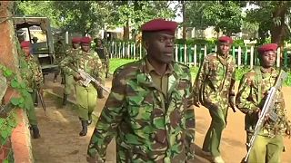 Kenya, presunto terrorista arrestato spara agli agenti e viene ucciso