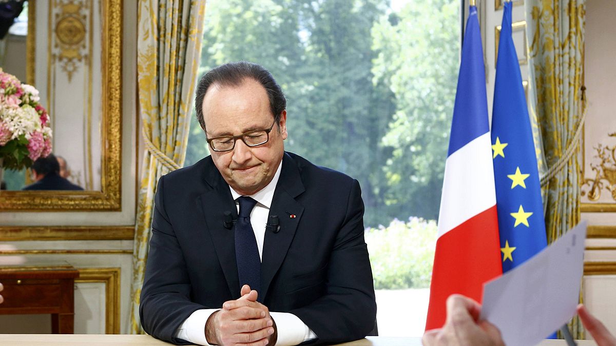 François Hollande prolonga estado de emergência em França e quer reforçar ação militar na Síria e Iraque