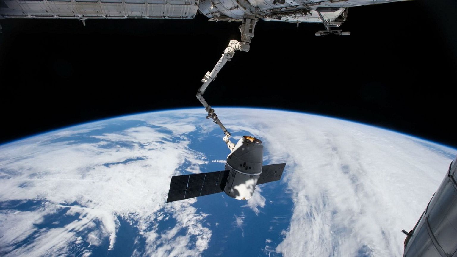 Canadarm2: El brazo robótico espacial que hace posible la vida en órbita