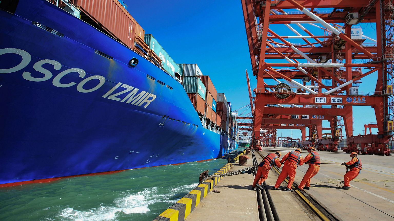 Image: Cargo ship in China