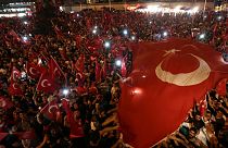 Erdogan responde al intento de golpe de Estado en Turquía con una purga en el Ejército y la Judicatura