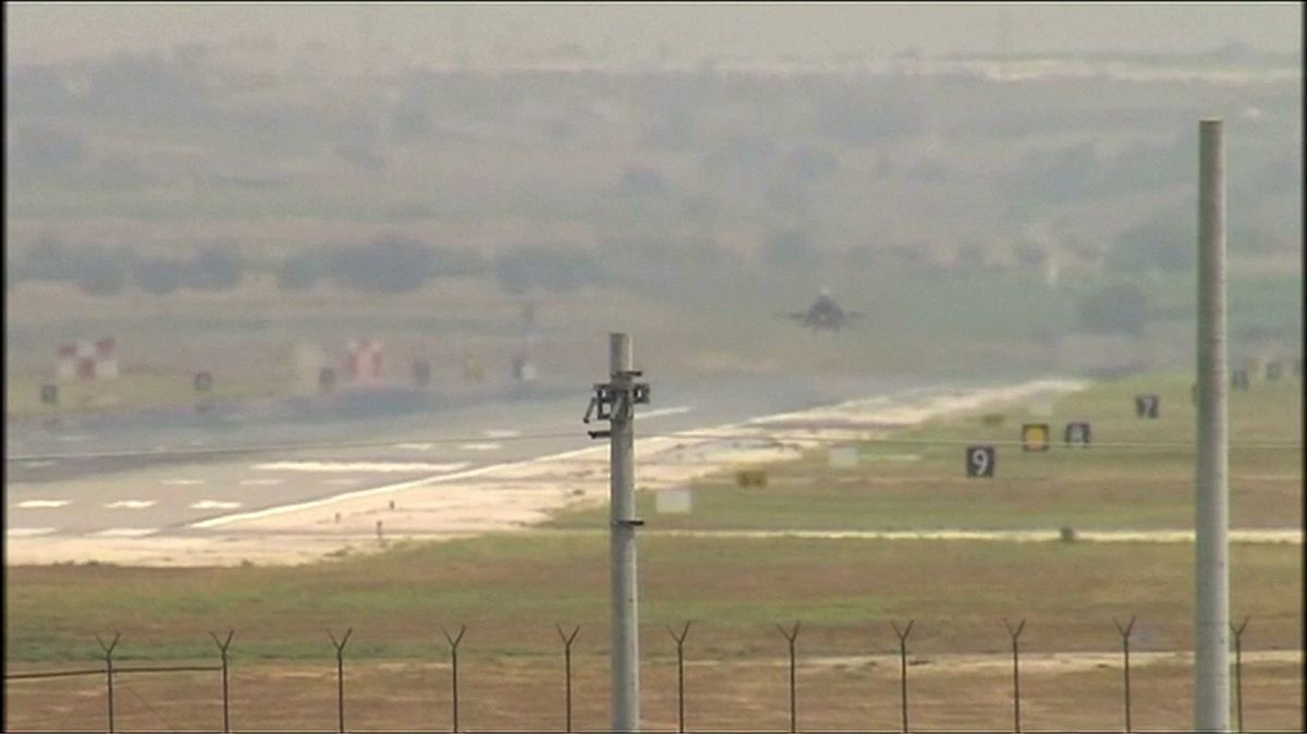 Golpe in Turchia: base militare Incirlik riprende operazioni anti-Isil
