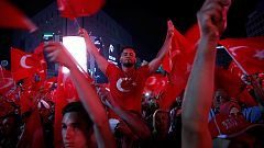 En Turquie, marée rouge et purge avancée