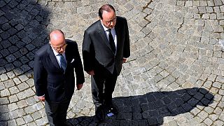 France: Anti-government anger as Nice honours truck victims