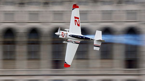 Red Bull Air Race : Dolderer triomphe à Budapest Red Bull Air Race : Dolderer triomphe à Budapest