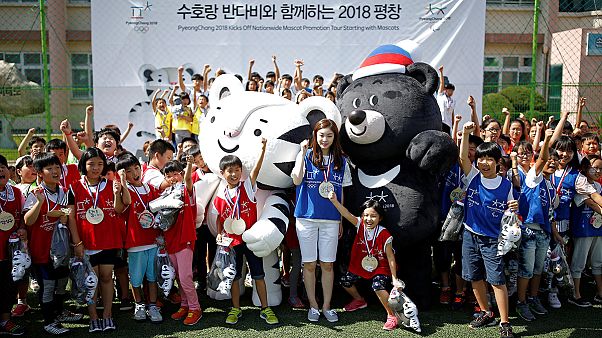 Primera aparición en público de las mascotas de los Juegos de Pyeongchang 2018 Primera aparición en público de las mascotas de los Juegos de Pyeongchang 2018