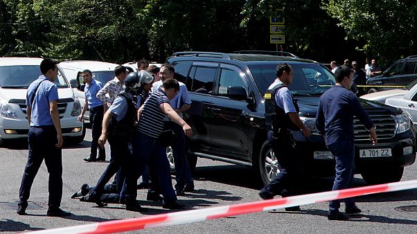 یک رشته تیراندازی ها در بزرگترین شهر قزاقستان پنج کشته برجای گذاشت یک رشته تیراندازی ها در بزرگترین شهر قزاقستان پنج کشته برجای گذاشت