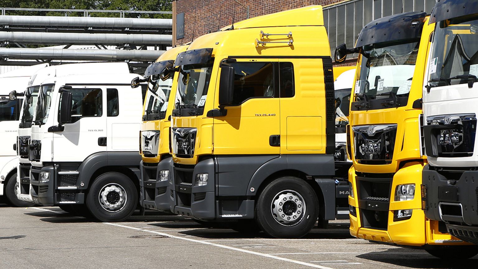 Antitrust Ue, 3 miliardi di euro di multa contro il cartello dei camion