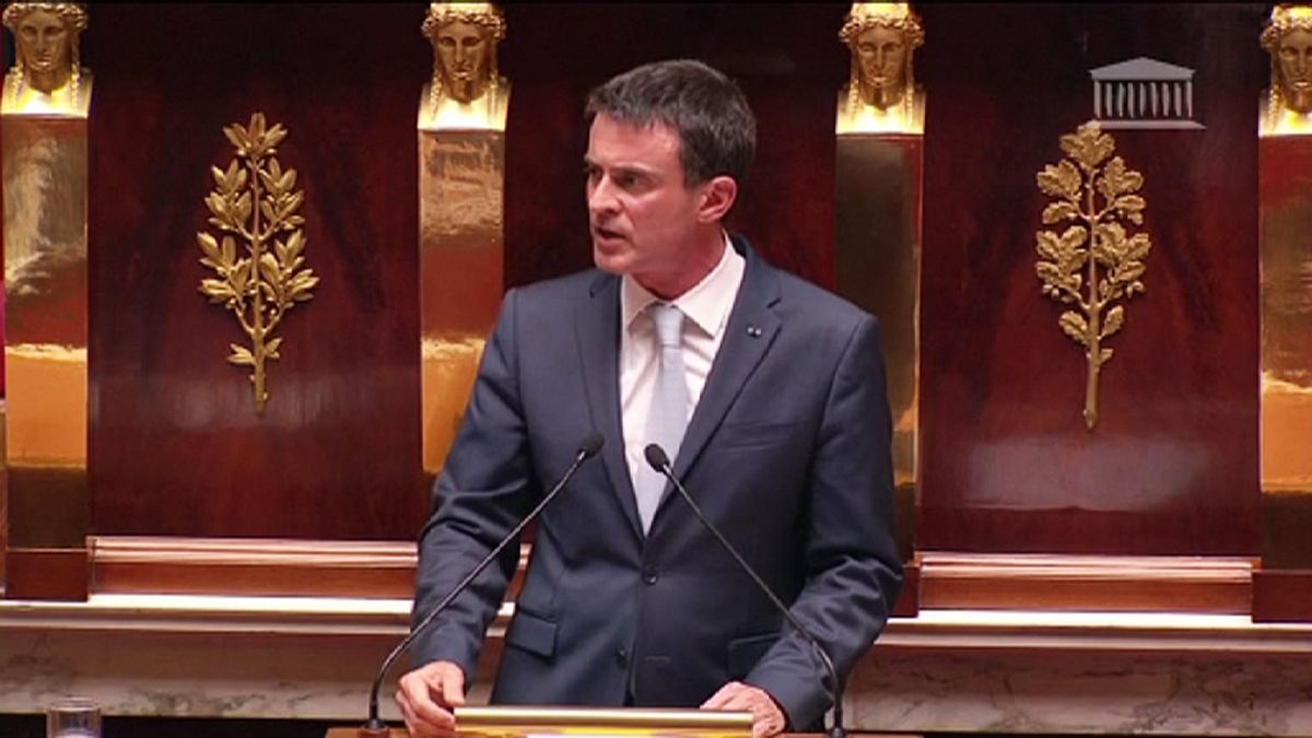 Francia: prima approvazione dal Parlamento del prolungamento per altri 6 mesi dello stato di emergenza