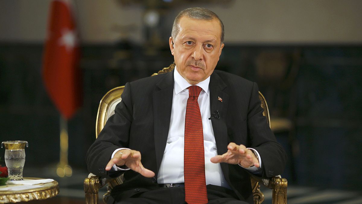 Cumhurbaşkanı Erdoğan: "3 aylık olağanüstü halin uzatılmasının önünde engel yok"