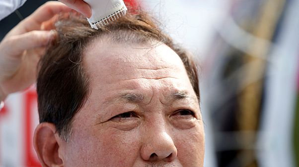 Formas singulares de protesto na Coreia do Sul Formas singulares de protesto na Coreia do Sul