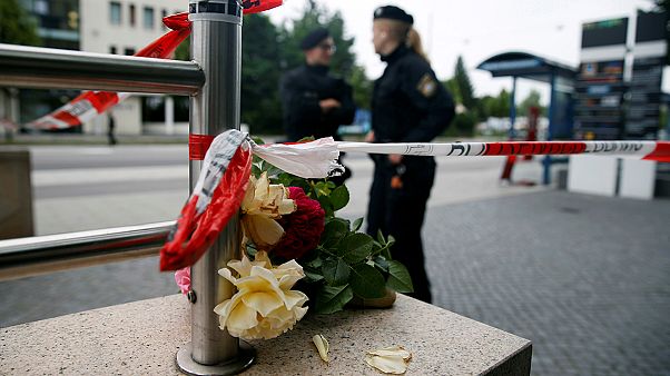 Munich : il tue au moins 9 personnes avant de se suicider Munich : il tue au moins 9 personnes avant de se suicider