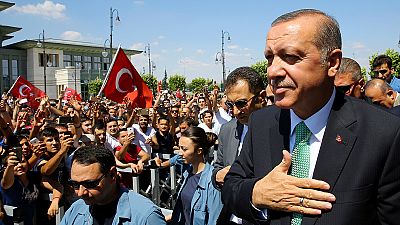 اردوغان دستور تعطیلی بیش از ۲۳۰۰ نهاد مدنی را صادر کرد