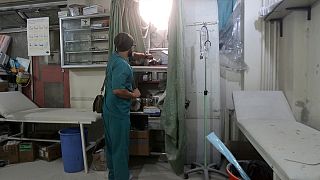 Сирия: оппозиция обвиняет правительственные силы в бомбардировках госпиталей в Алеппо