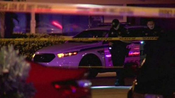 Al menos dos muertos y cerca de 15 heridos en un tiroteo en Florida, Estados Unidos Al menos dos muertos y cerca de 15 heridos en un tiroteo en Florida, Estados Unidos