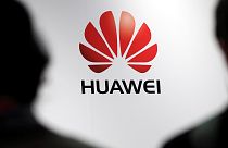 Huawei gelirine gelir ekledi