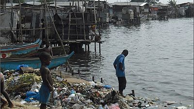 Liberia : environ 90 000 habitants du plus grand bidonville menacés par la mer
