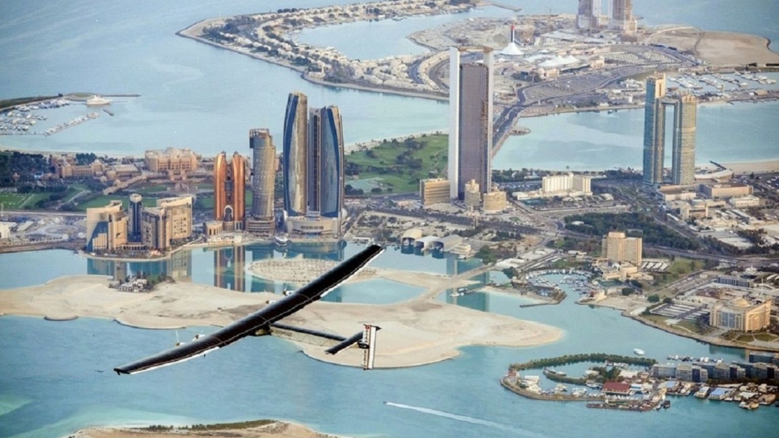 سولار امبالس 2 تقترب من أبوظبي لانهاء رحلتها حول العالم