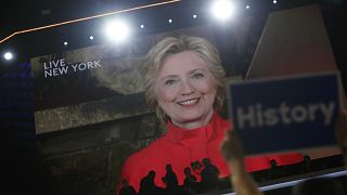 Clinton ABD'de bir büyük partinin ilk kadın başkan adayı