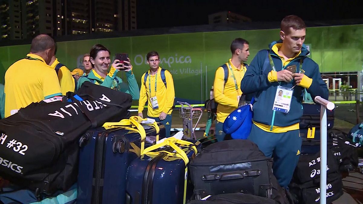 Австралийцы заселяются в Олимпийскую деревню